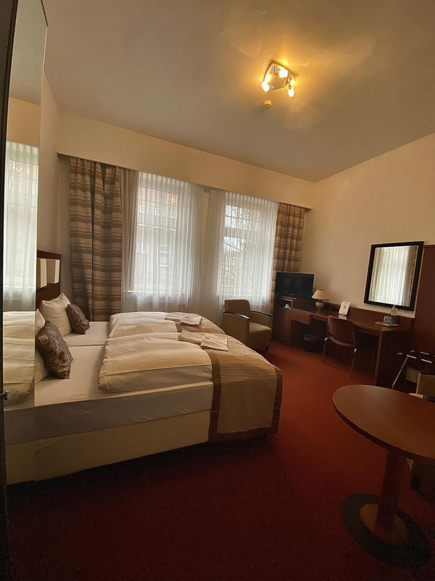 Hotel Boizenburger Hof Ngoại thất bức ảnh