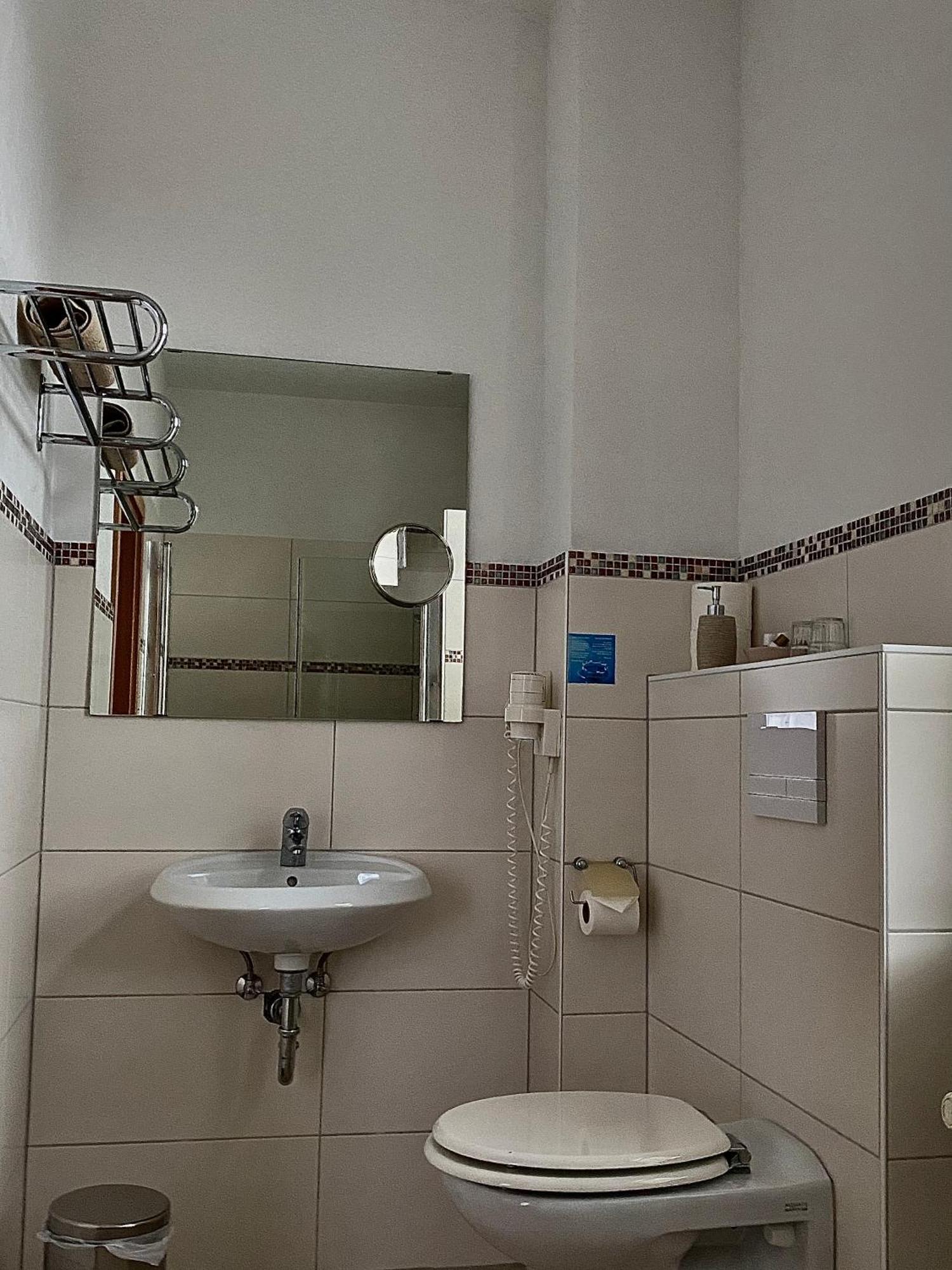 Hotel Boizenburger Hof Ngoại thất bức ảnh
